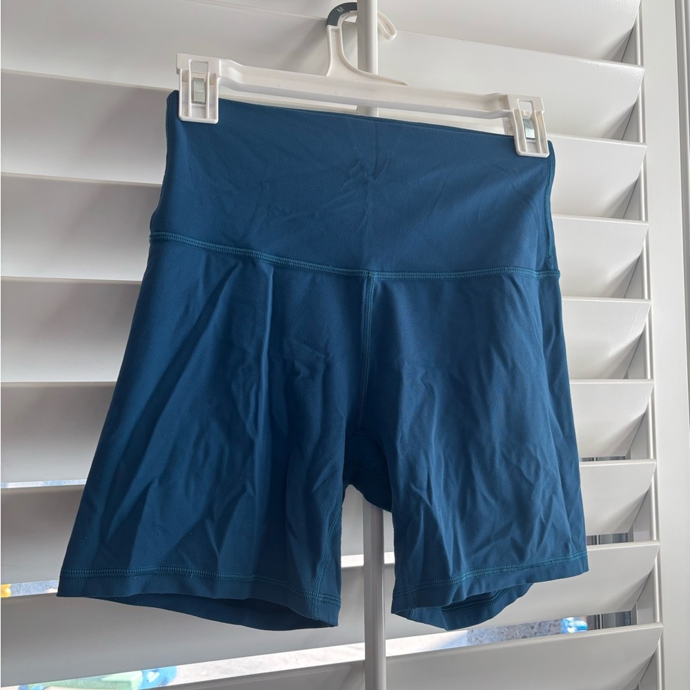 Align 6” bike shorts